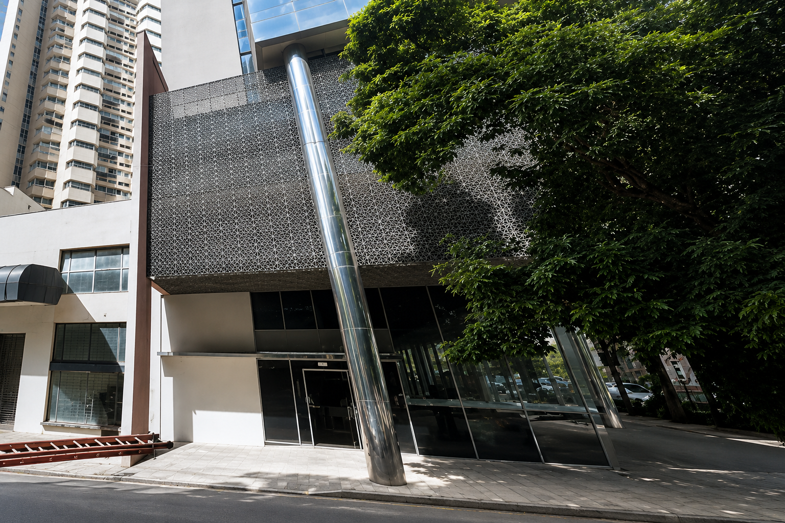Andar Comercial à Venda no Lourdes com 326 m², 7 vagas de garagem, pé-direito duplo e localização privilegiada em BH.