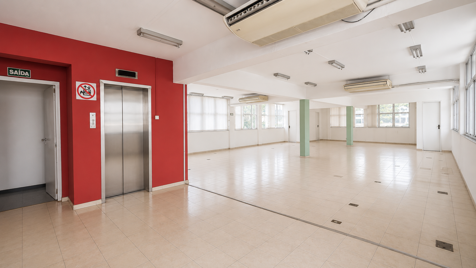 Prédio comercial à venda no Bairro Floresta, em Belo Horizonte. Excelente localização, amplos pavimentos, elevador, estacionamento.
