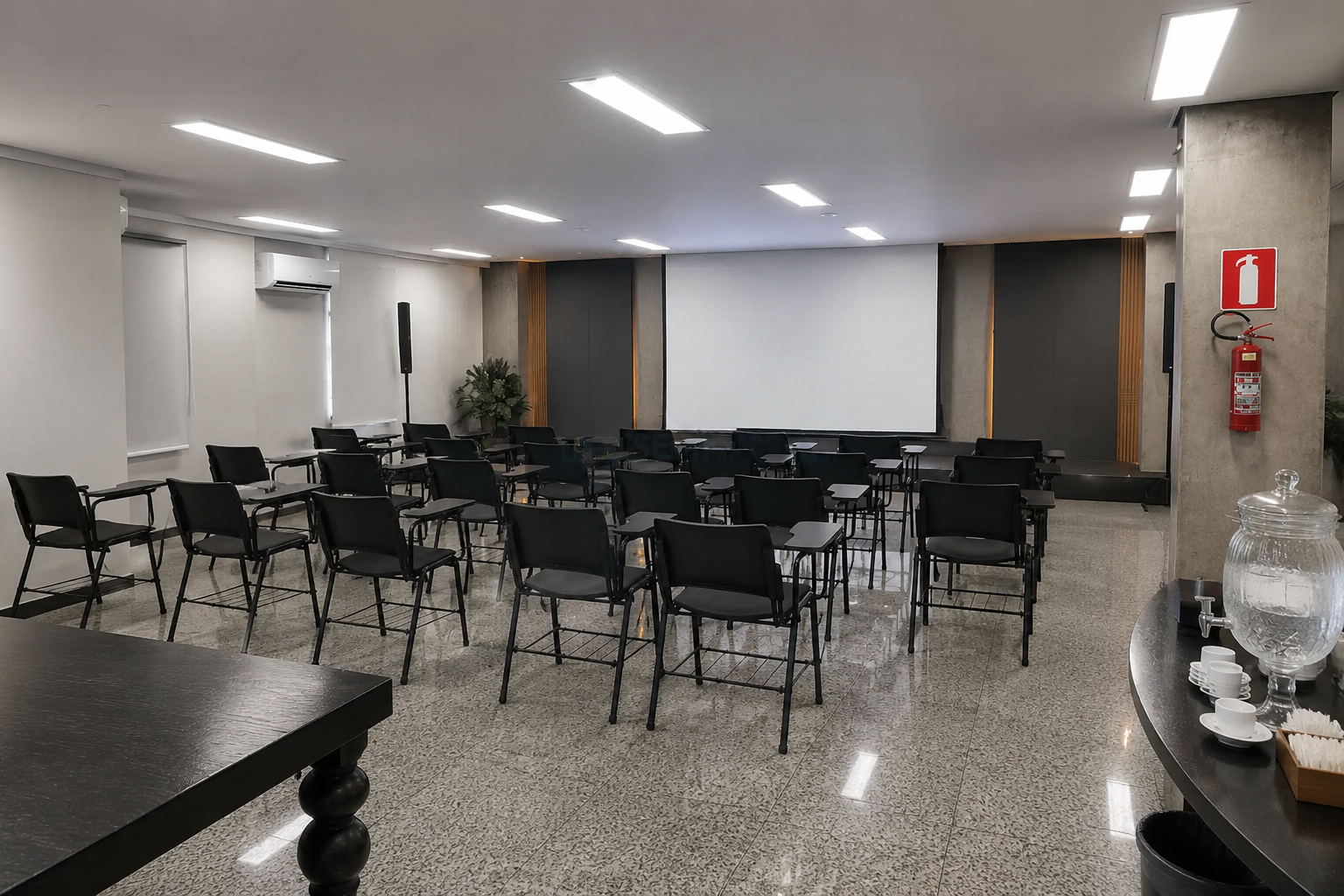 Andar comercial Santa Efigênia para alugar em Belo Horizonte. Espaço amplo, localização estratégica e estrutura ideal para empresas.