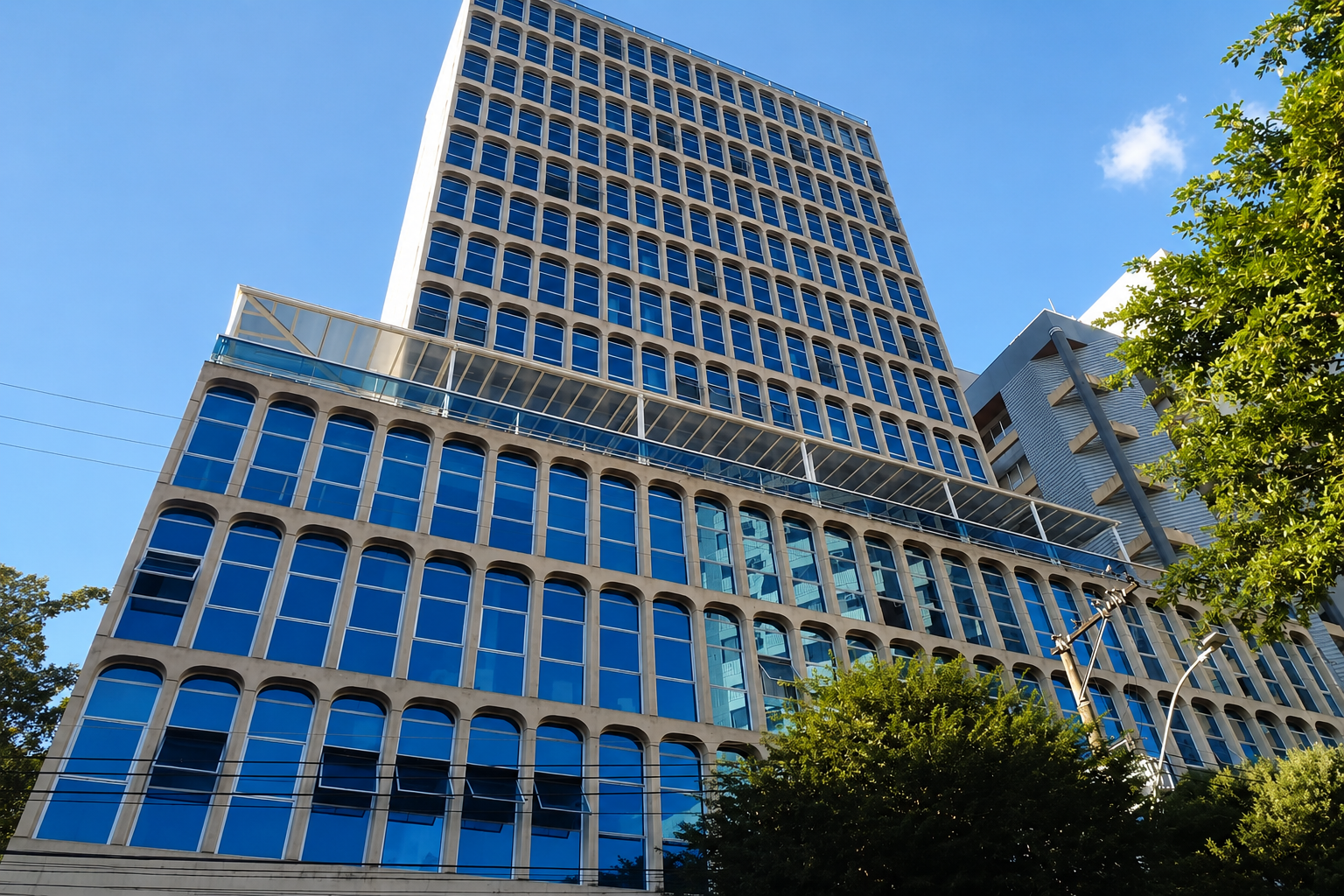 Andar comercial Santa Efigênia para alugar em Belo Horizonte. Espaço amplo, localização estratégica e estrutura ideal para empresas.