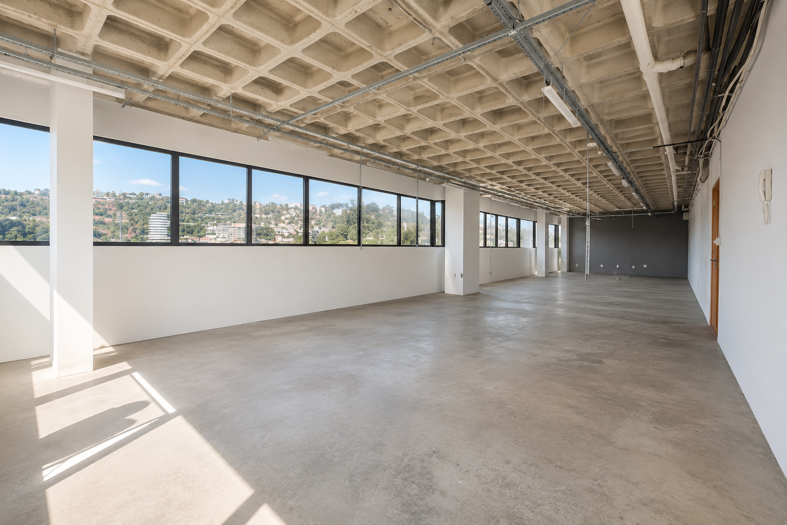 Sala para alugar no Santa Lúcia de 105 m² no Edifício Hidra, em localização privilegiada próximo à Praça das Constelações.