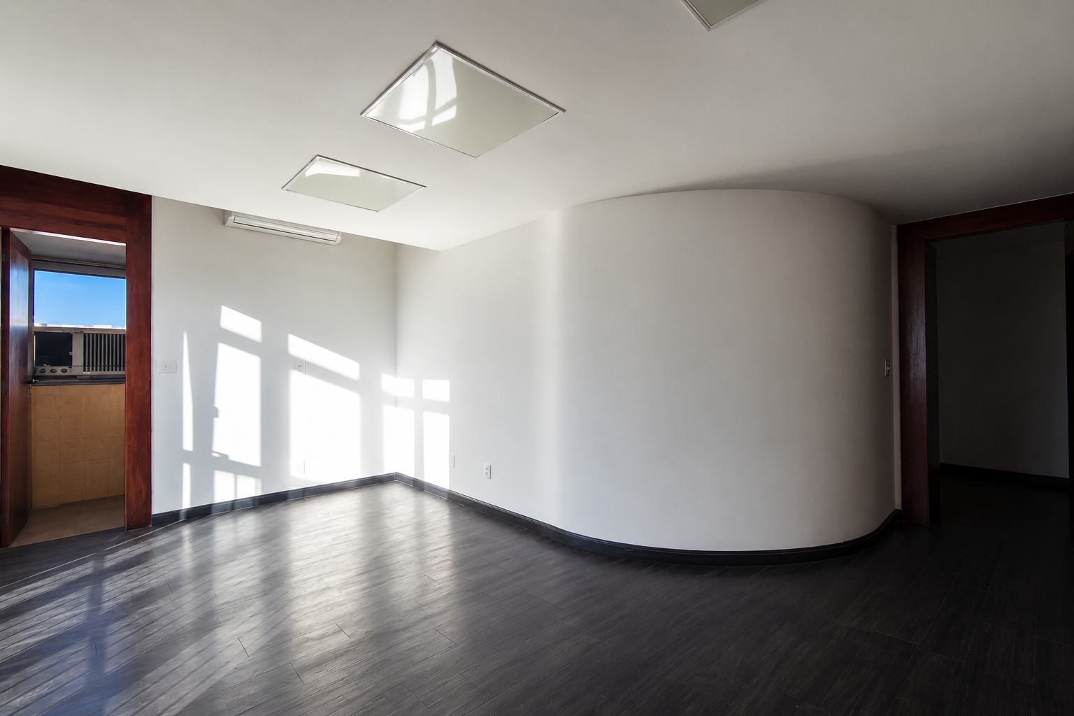 Andar comercial para venda no Prado, Belo Horizonte, no edifício Augusta com área de 240m², próximo à Praça Dom Bosco, e a avenida Amazonas.
