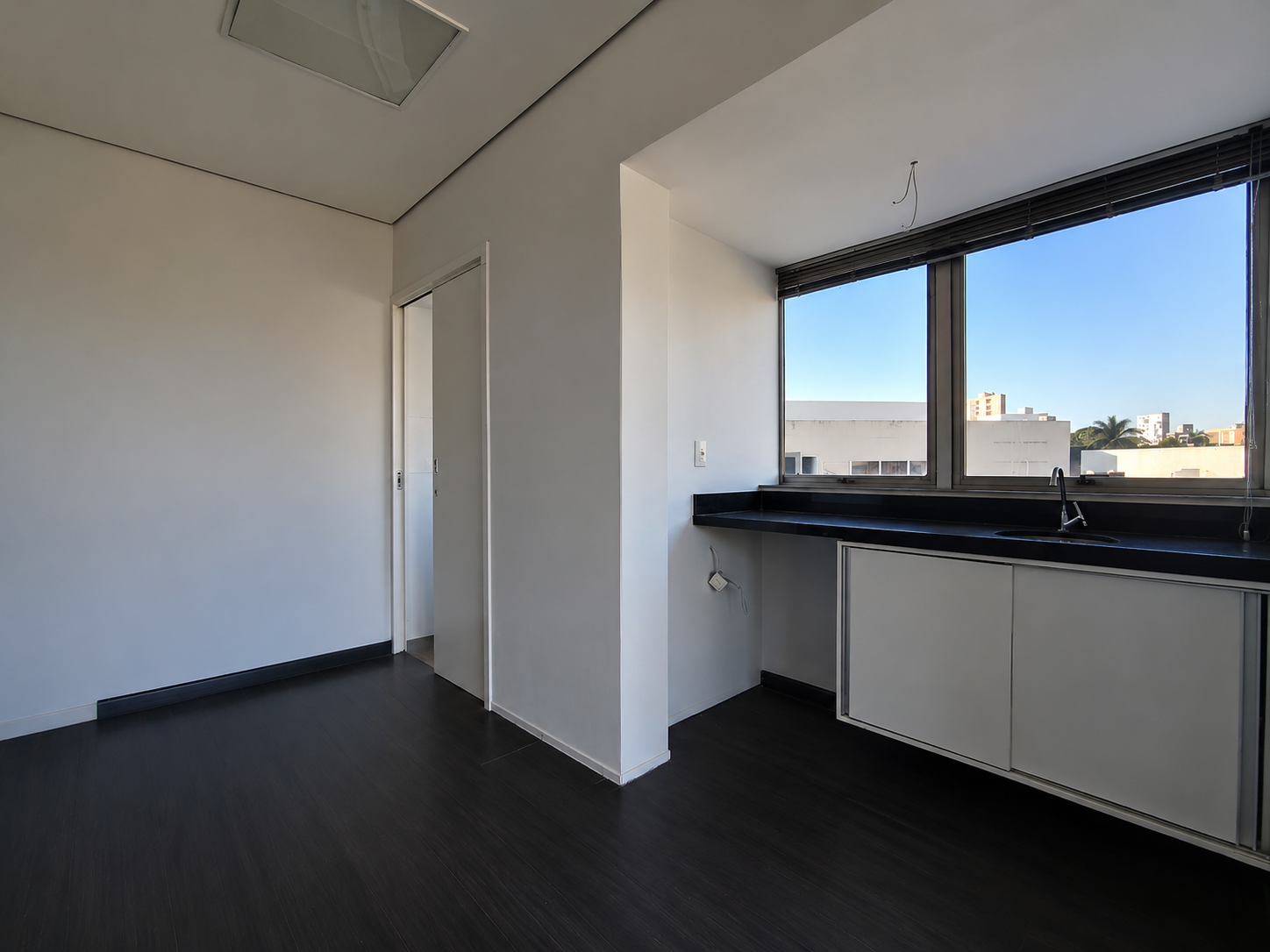 Andar comercial para venda no Prado, Belo Horizonte, no edifício Augusta com área de 240m², próximo à Praça Dom Bosco, e a avenida Amazonas.