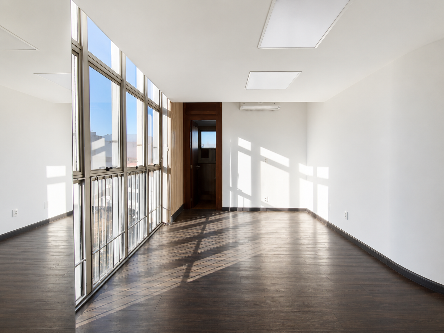 Andar comercial para venda no Prado, Belo Horizonte, no edifício Augusta com área de 240m², próximo à Praça Dom Bosco, e a avenida Amazonas.