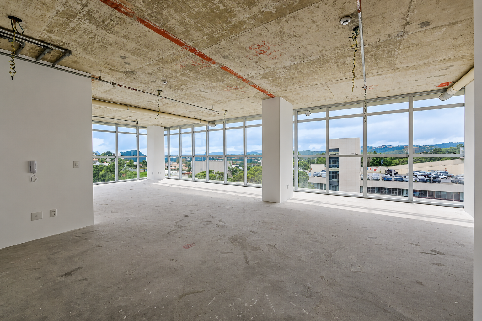 Sala comercial para alugarc de 60 m², localizada no Edifício Conartes Tower, em Nova Lima/MG, nas proximidades do Shopping Serena Mall.