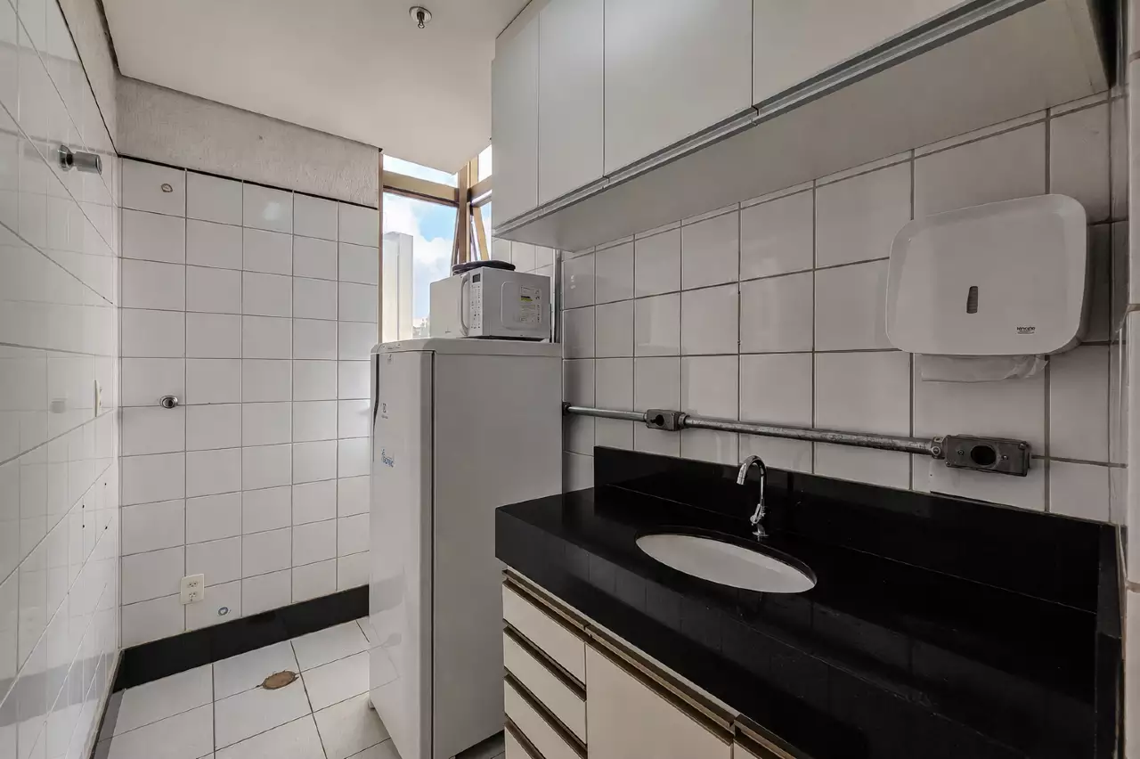 Andar para alugar no Vale do Sereno com localização estratégica, infraestrutura moderna e excelente visibilidade para sua empresa. Confira!