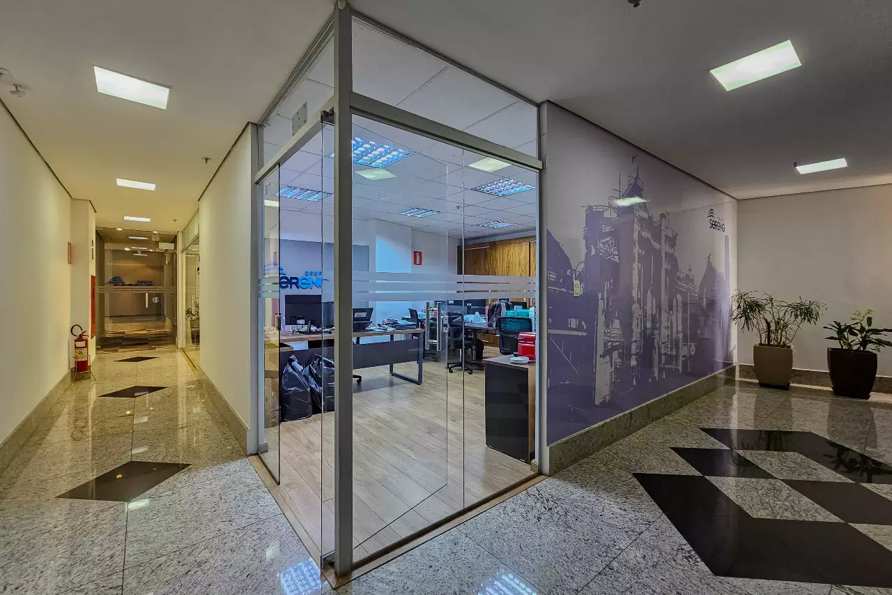 Andar para alugar no Vale do Sereno com localização estratégica, infraestrutura moderna e excelente visibilidade para sua empresa. Confira!
