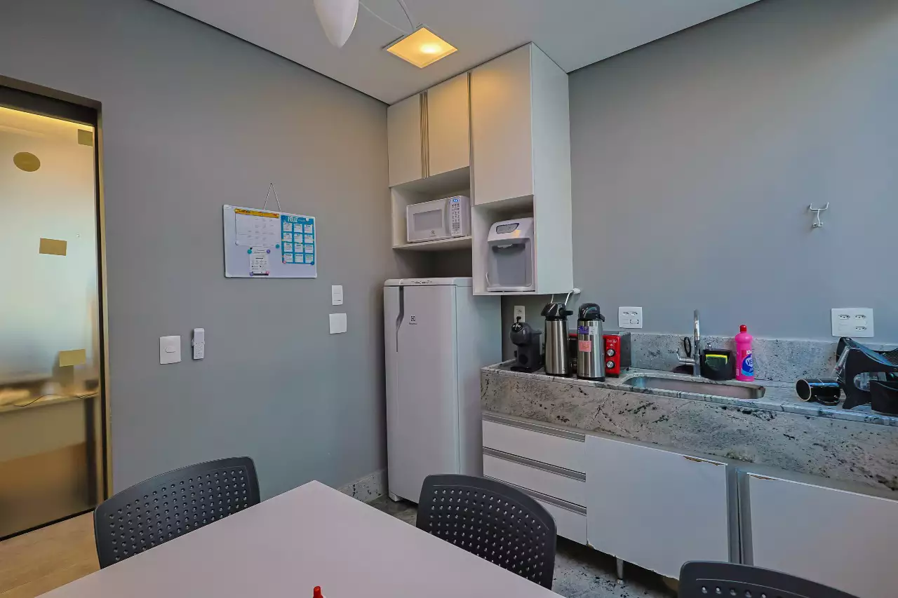 yuzjp-2q7a7788-1783703172 Andar à venda no Vale do Sereno, em Nova Lima, com localização privilegiada, fácil acesso e excelente estrutura para empresas e escritórios.