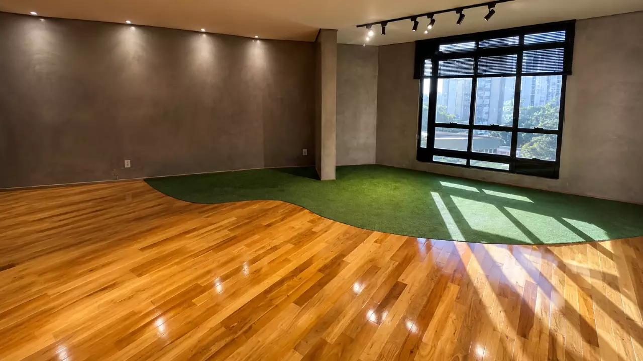 Andar comercial para alugar na Savassi, em Belo Horizonte. Excelente localização para instalar sua empresa. Confira os detalhes e agende uma visita!