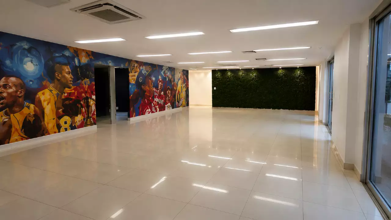 Andar comercial para alugar na Savassi, em Belo Horizonte. Excelente localização para instalar sua empresa. Confira os detalhes e agende uma visita!