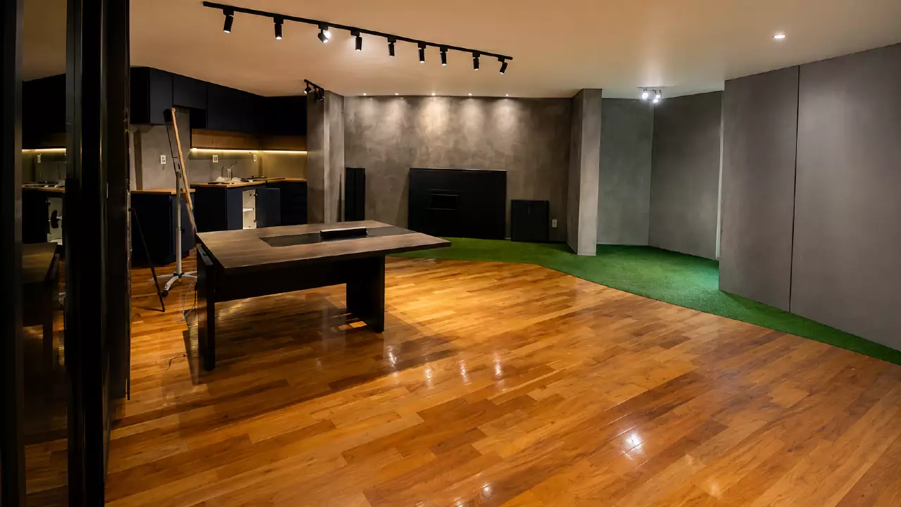 Andar comercial para alugar na Savassi, em Belo Horizonte. Excelente localização para instalar sua empresa. Confira os detalhes e agende uma visita!